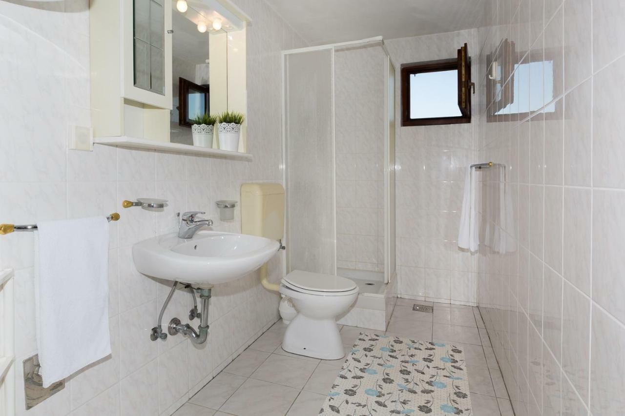 Cozy Apartment Josipa Privlaka  Buitenkant foto