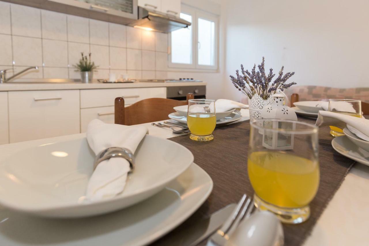 Cozy Apartment Josipa Privlaka  Buitenkant foto