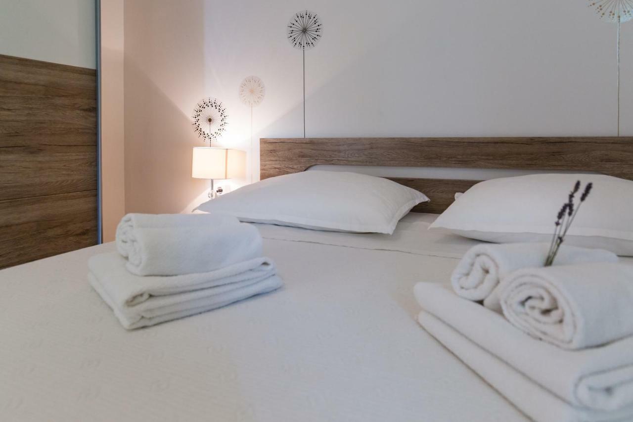 Cozy Apartment Josipa Privlaka  Buitenkant foto