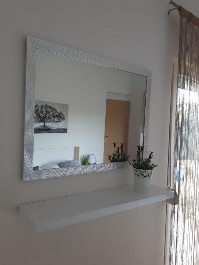 Cozy Apartment Josipa Privlaka  Buitenkant foto