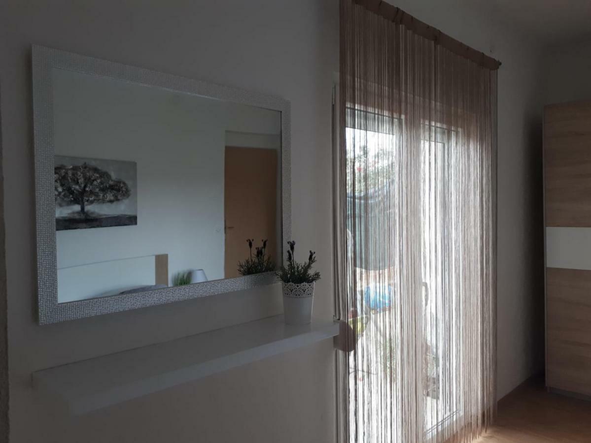 Cozy Apartment Josipa Privlaka  Buitenkant foto